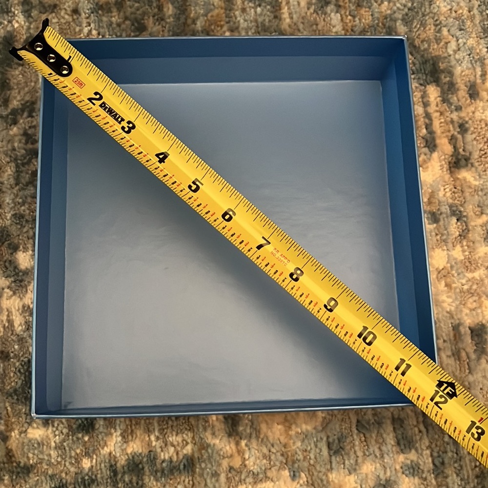 Empty Box - Picture 6 of 6